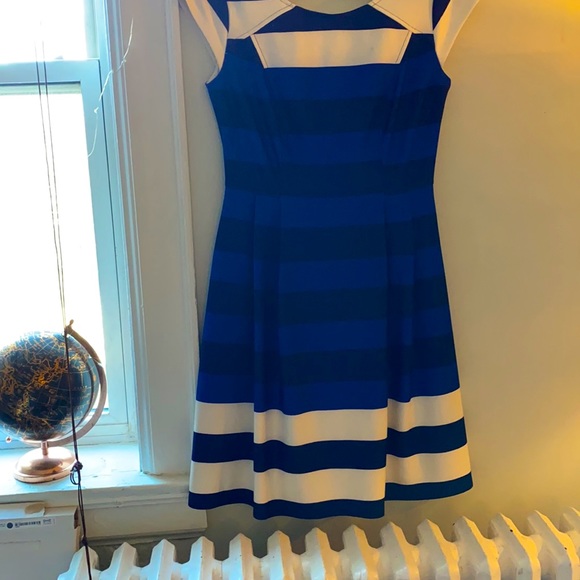 Fun Spring/Summer Dress - Picture 4 of 4